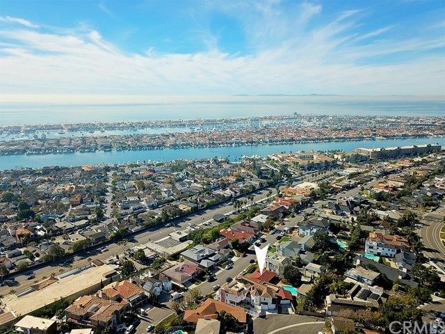 $3,015,000 | 402 Kings Road, Newport Beach, CA 92663