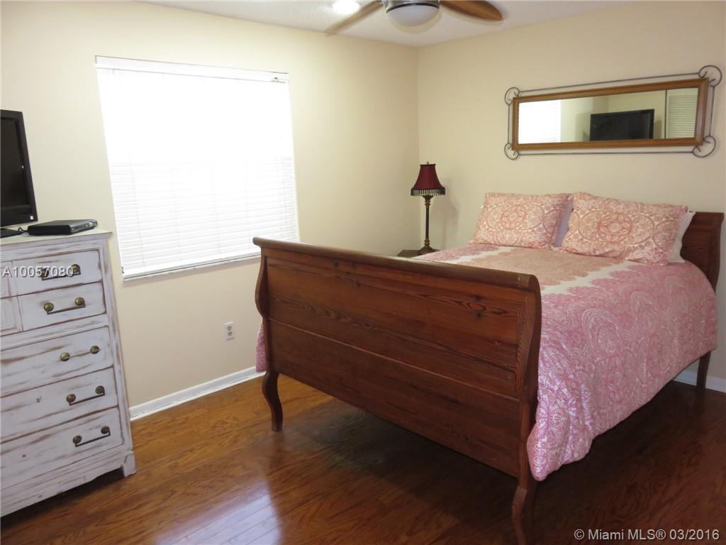 15650 Huntridge Road Davie, FL 33331 - Photo 21 of 27 Gallery Image 21