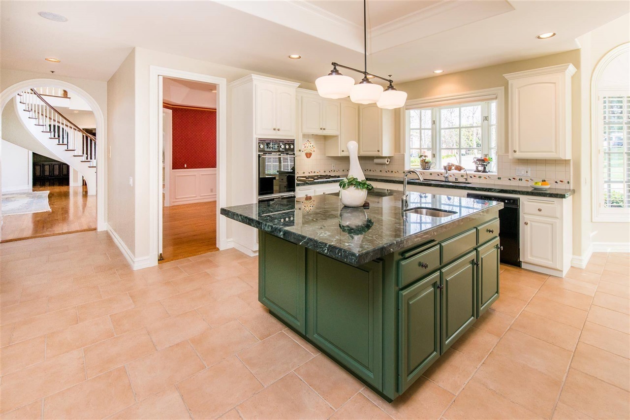 17538 Circa Oriente Rancho Santa Fe, CA 92067 - Photo 10 of 25