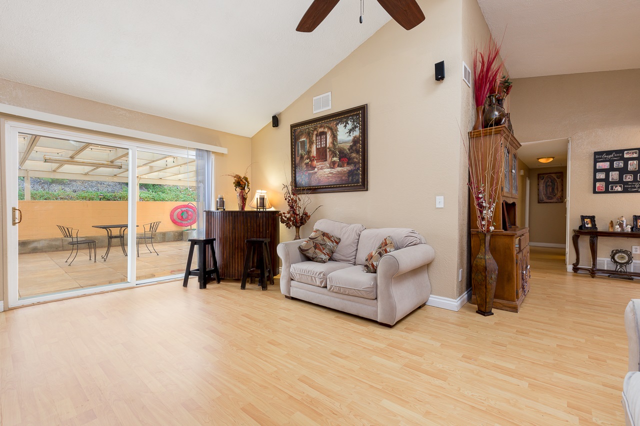 10362 Strawberry Lane Spring Valley, CA 91977 - Photo 7 of 23