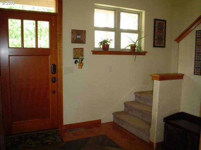 680 Henderson Road Hood River, OR 97031 - Photo 9 of 16 Gallery Image 9
