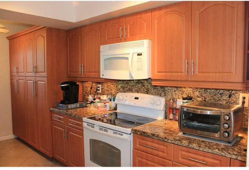 The Waterways Aventura, FL 33180 - Photo 5 of 24