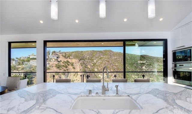 $6,825,000 | 532 Emerald Bay, Laguna Beach, CA 92651