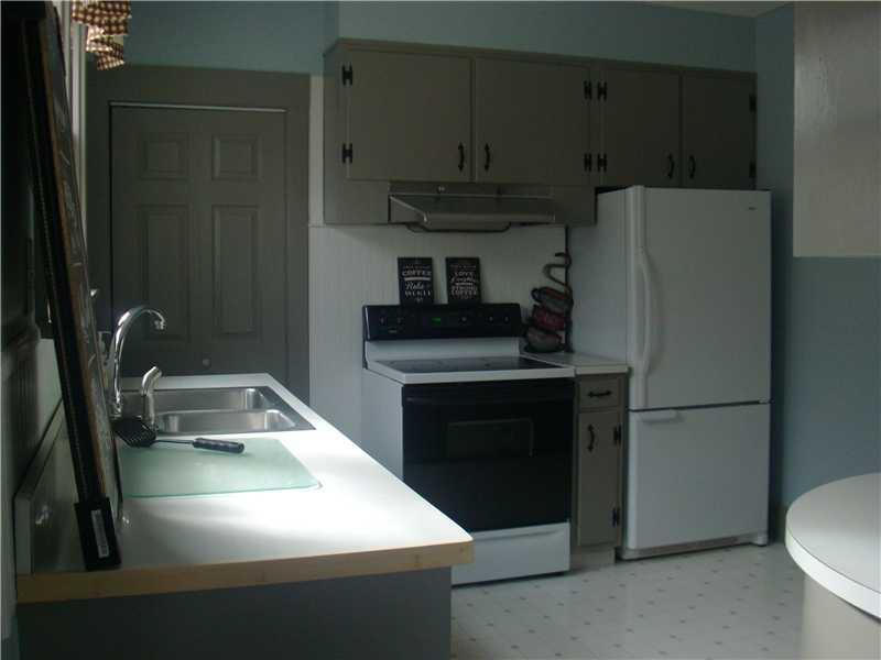 657 Locust Street Indiana, PA 15701 - Photo 11 of 13 Gallery Image 11
