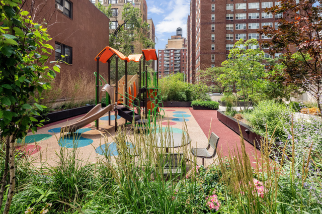 175 W 95th 175 W 95th St, Manhattan, NY 10025 - Photo 9 of 9