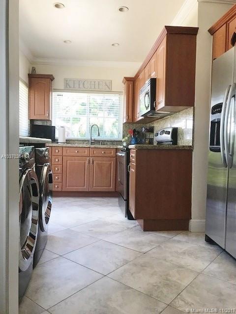 2271 Southwest 22nd Terrace Miami, FL 33145 - Photo 8 of 15