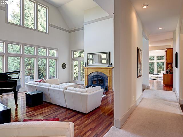 16490 Northwest Sheltered Nook Road Portland, OR 97231 - Photo 4 of 16 Gallery Image 4