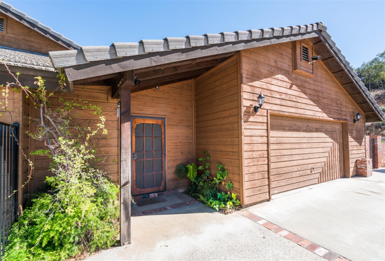 1165 Cleghorn Way Alpine, CA 91901 - Photo 9 of 25