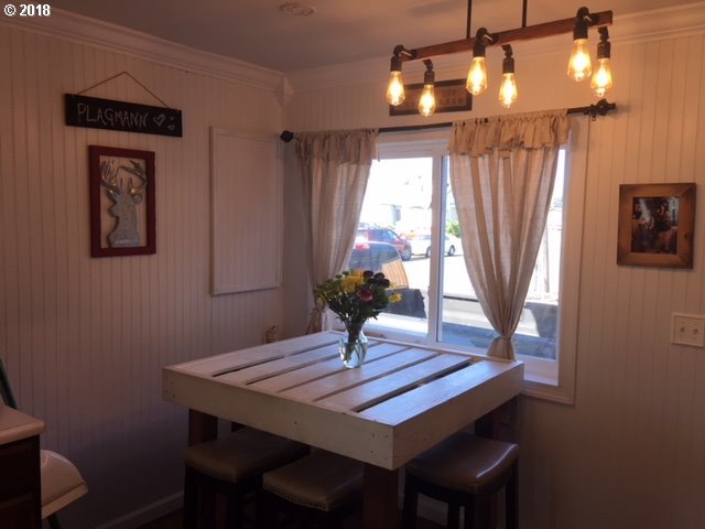 1257 Juniper Avenue Reedsport, OR 97467 - Photo 9 of 29 Gallery Image 9