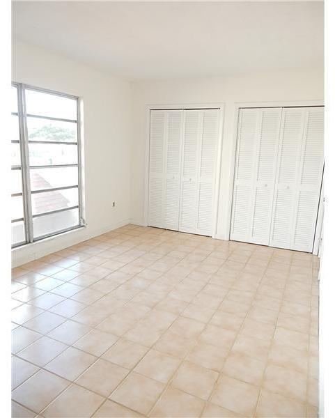 8718 Southwest 103rd Avenue, Unit 8718 Miami, FL 33173 - Photo 9 of 15