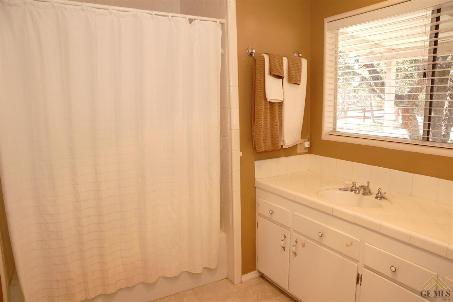 20650 Schell Ranch Road Caliente, CA 93518 - Photo 8 of 17