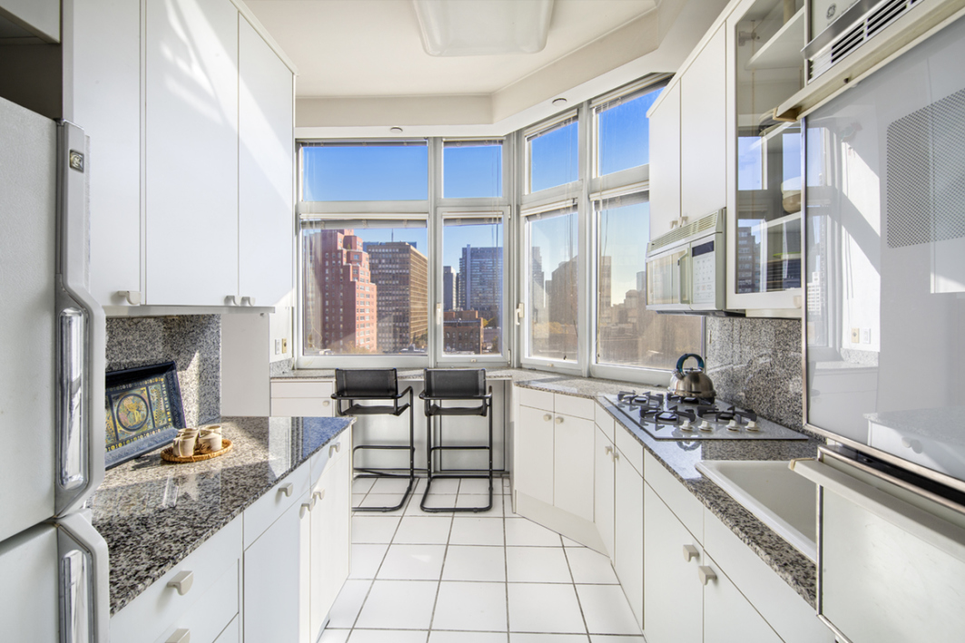 200 East 32nd Street, Unit 9E Manhattan, NY 10016 - Photo 3 of 7