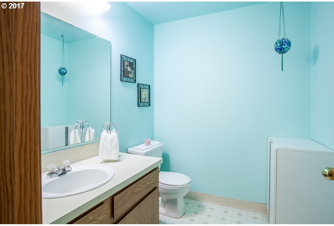 3668 Bell Road Northeast Salem, OR 97301 - Photo 10 of 18 Gallery Image 10