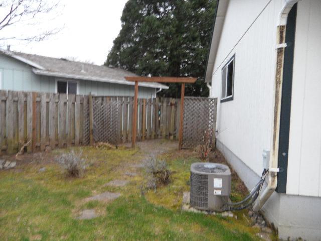 2105 Southwest 9th Place Gresham, OR 97080 - Photo 14 of 14 Gallery Image 14