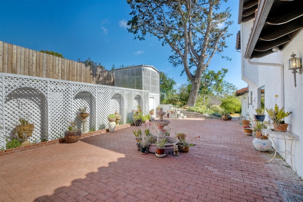 1601 Burgundy Road Encinitas, CA 92024 - Photo 18 of 25