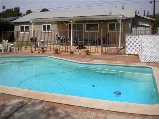9641 Abbeyfield Road Santee, CA 92071 - Photo 3 of 8 Sparkling Pool