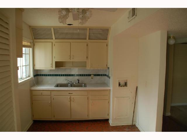 4094 Chippewa Road Memphis, TN 38118 - Photo 4 of 10 Gallery Image 4