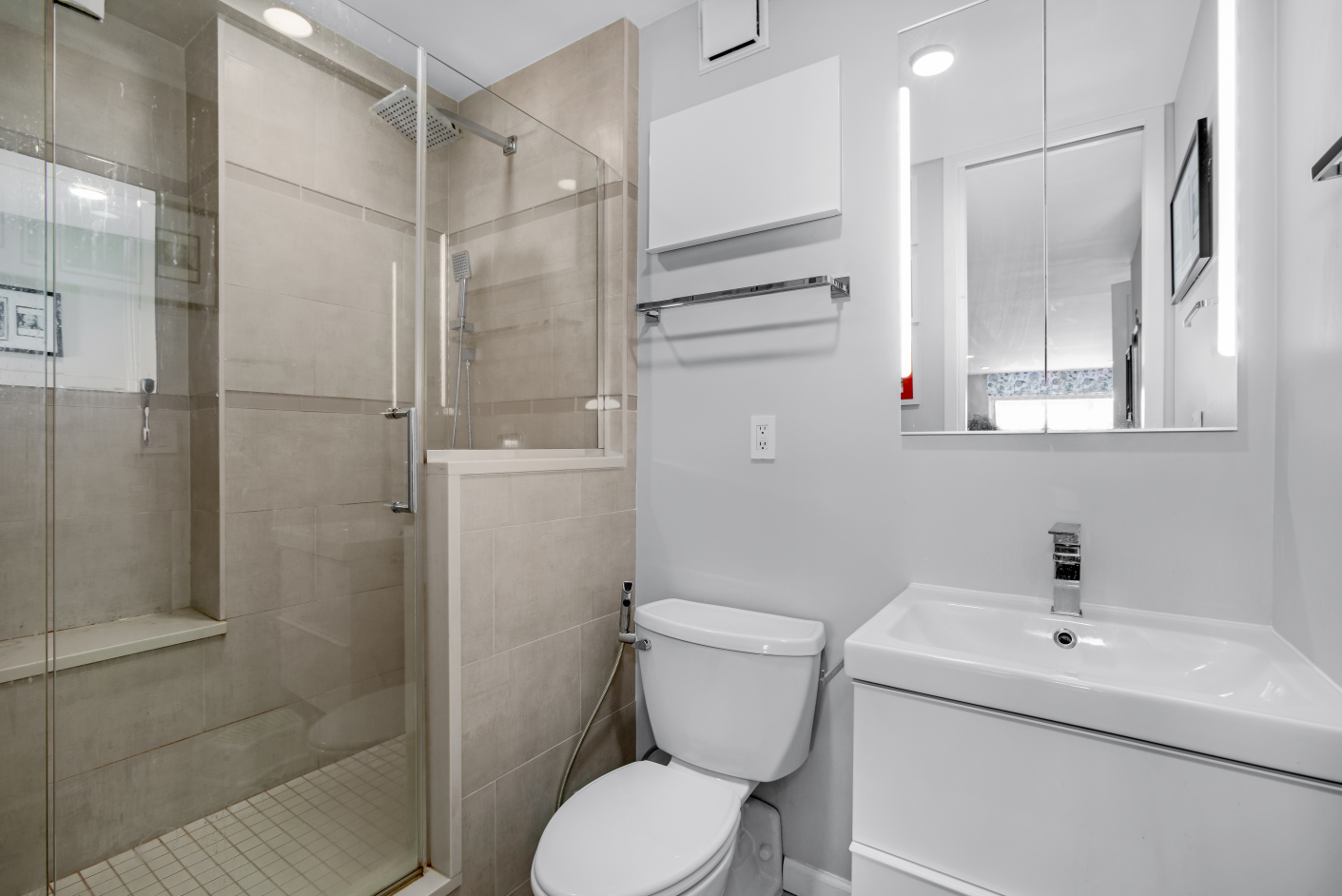 130 East 63rd Street, Unit 10A Manhattan, NY 10065 - Photo 5 of 10