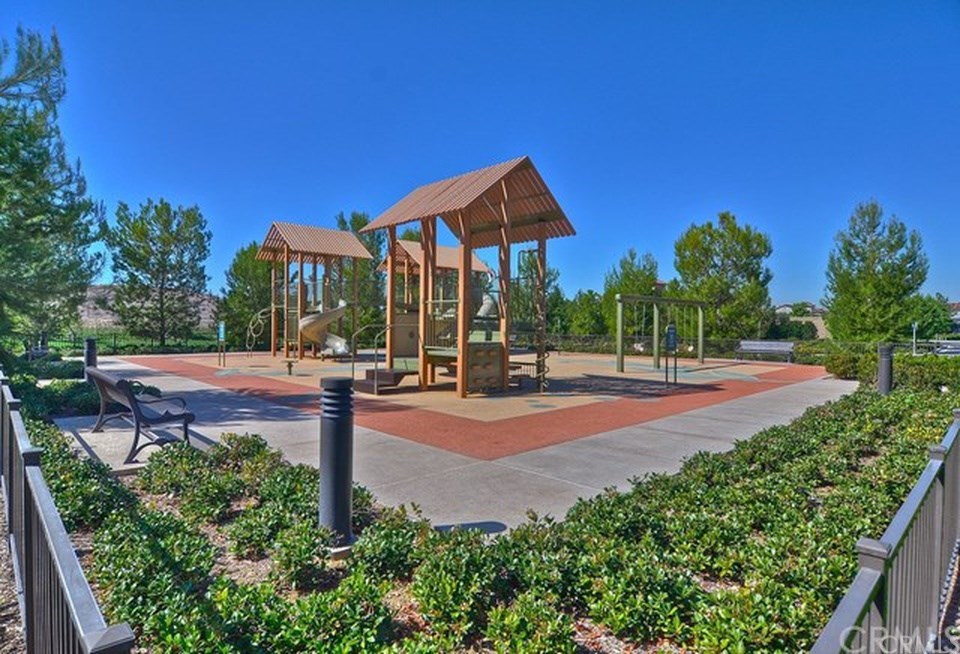 46 Brindisi Irvine, CA 92618 - Photo 14 of 16