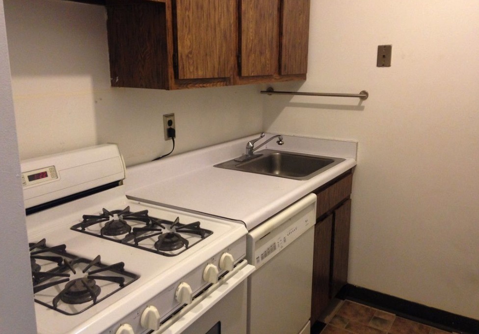 301 East 45th Street, Unit 20D Manhattan, NY 10017 - Photo 4 of 9