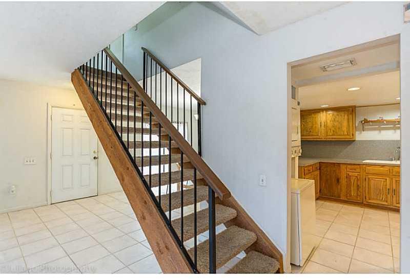 11561 Southwest 64th Street, Unit B Miami, FL 33173 - Photo 4 of 21
