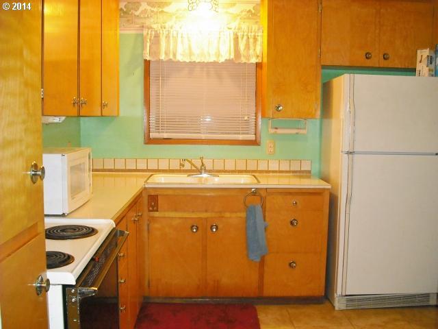 1501 Umpqua Road Woodburn, OR 97071 - Photo 3 of 9 Gallery Image 3