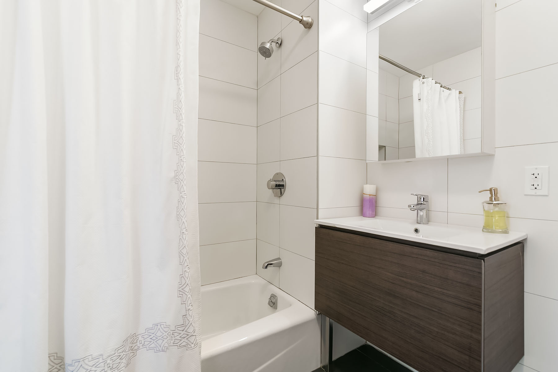 31-43 Vernon Boulevard, Unit 710 Queens, NY 11106 - Photo 7 of 8