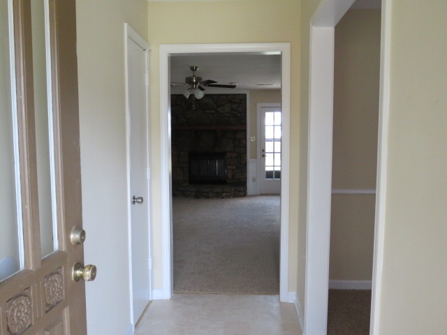 6770 Starkenburg Lane Memphis, TN 38115 - Photo 2 of 13