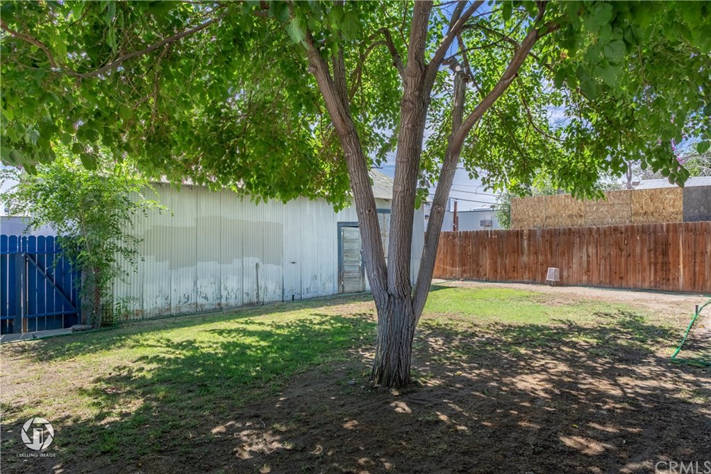 220 Tyler Street Taft, CA 93268 - Photo 34 of 36