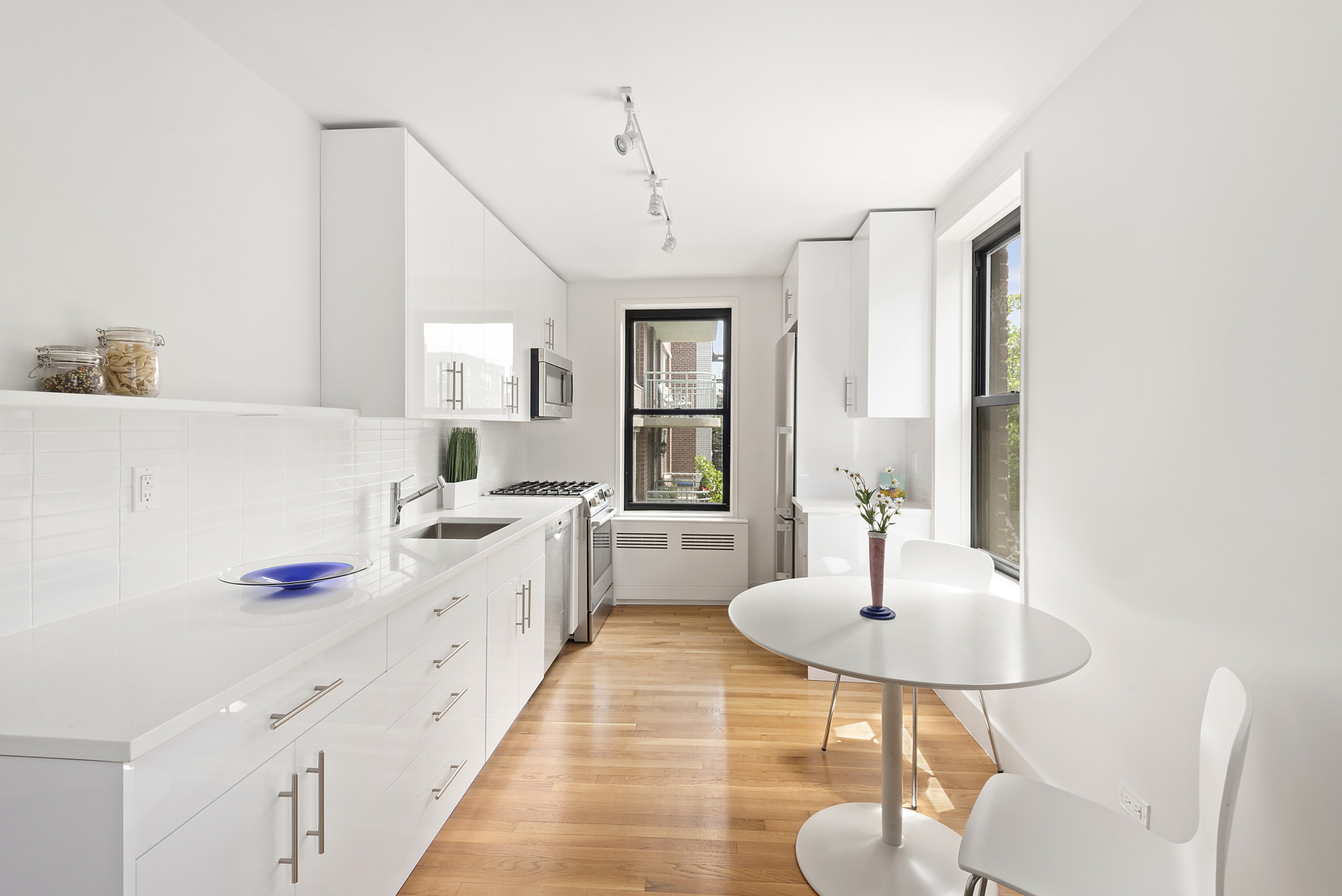 9511 Shore Road, Unit 408 Brooklyn, NY 11209 - Photo 3 of 10