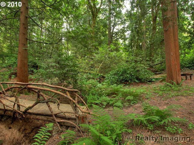 8102 Southeast Barbara Welch Road Portland, OR 97236 - Photo 16 of 16