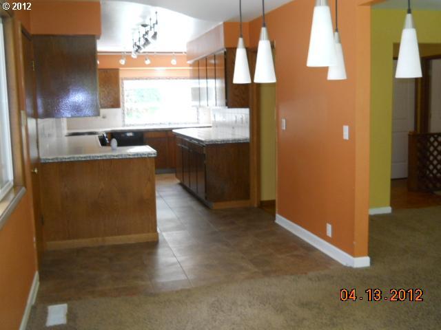 14015 Southwest Hargis Road Beaverton, OR 97008 - Photo 9 of 16 Gallery Image 9