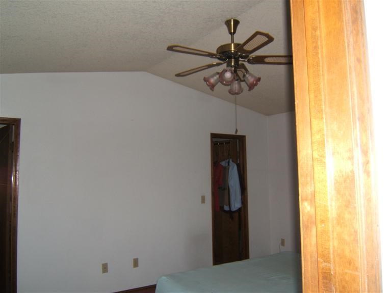 17898 Ohna Road Apple Valley, CA 92307 - Photo 12 of 42