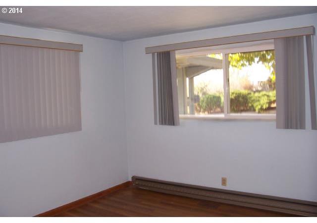 712 Northwest 9th Street Pendleton, OR 97801 - Photo 3 of 8