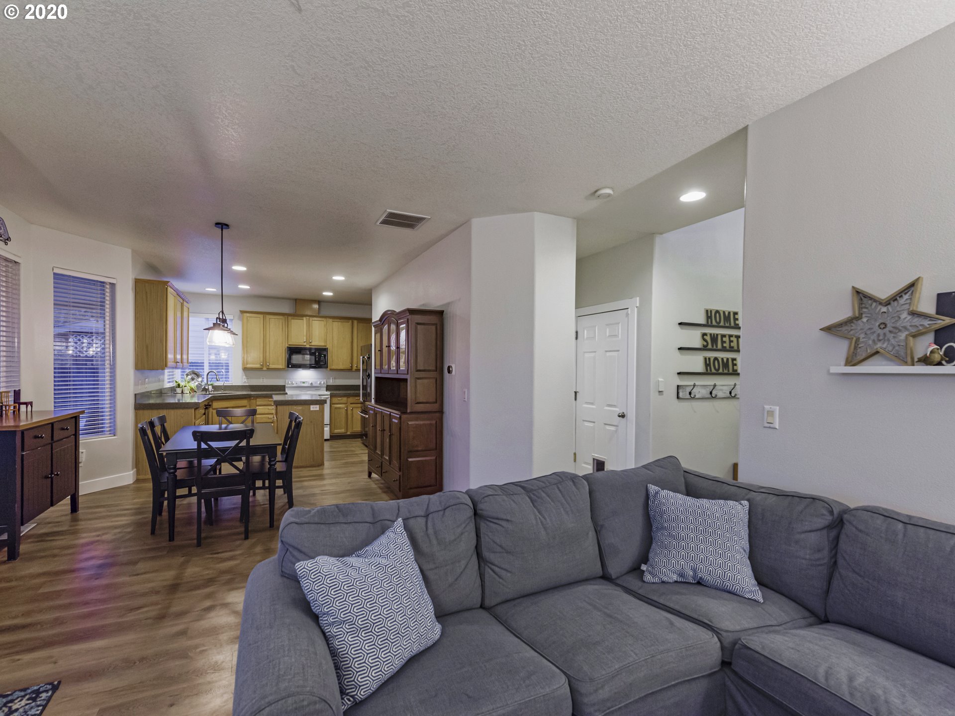 19408 Southeast 9th Circle Camas, WA 98607 - Photo 8 of 30