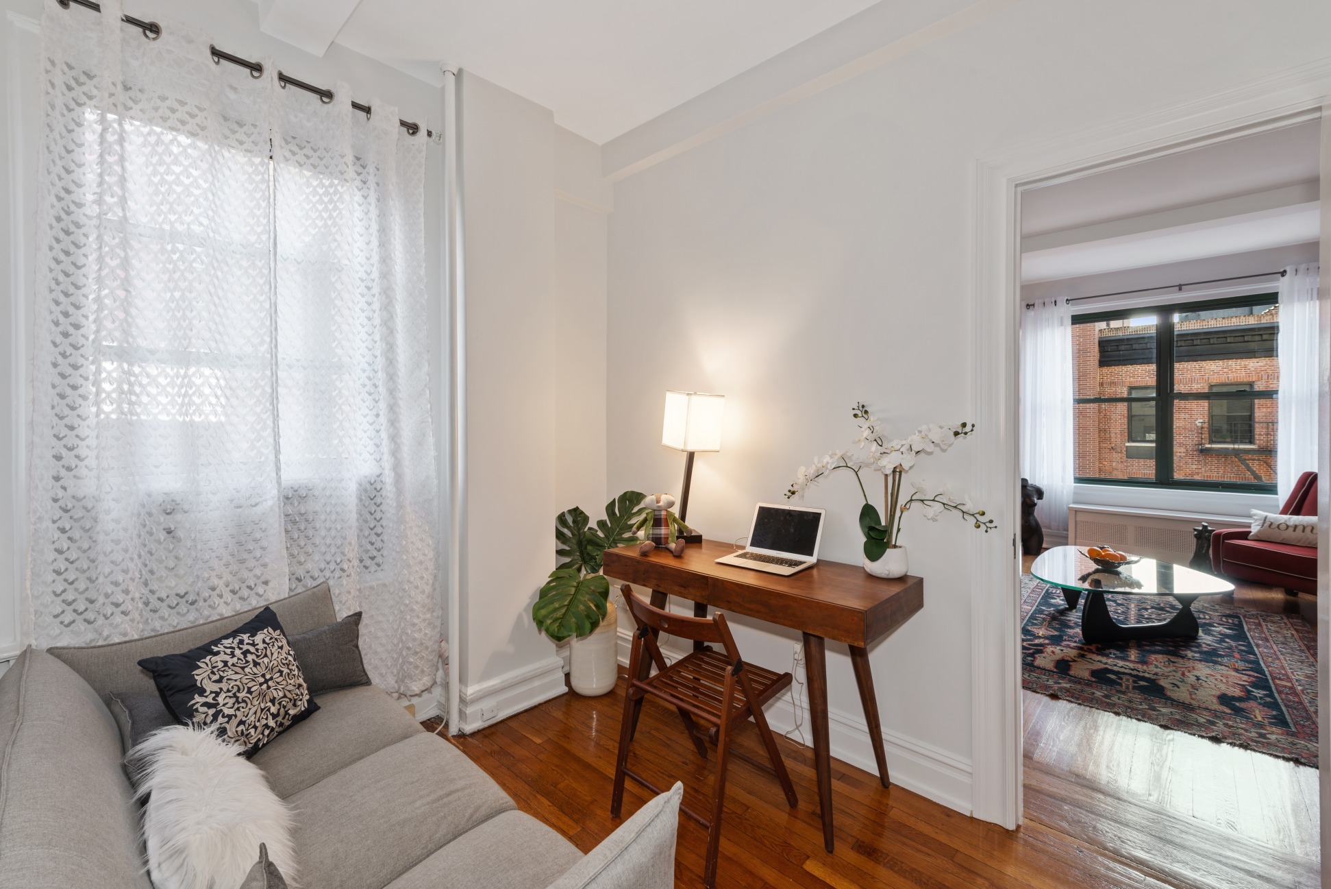 131 East 93rd Street, Unit 6A Manhattan, NY 10128 - Photo 3 of 7