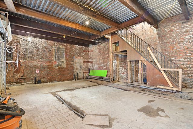 $1,300,000 | 7 Fillmore Place | Williamsburg