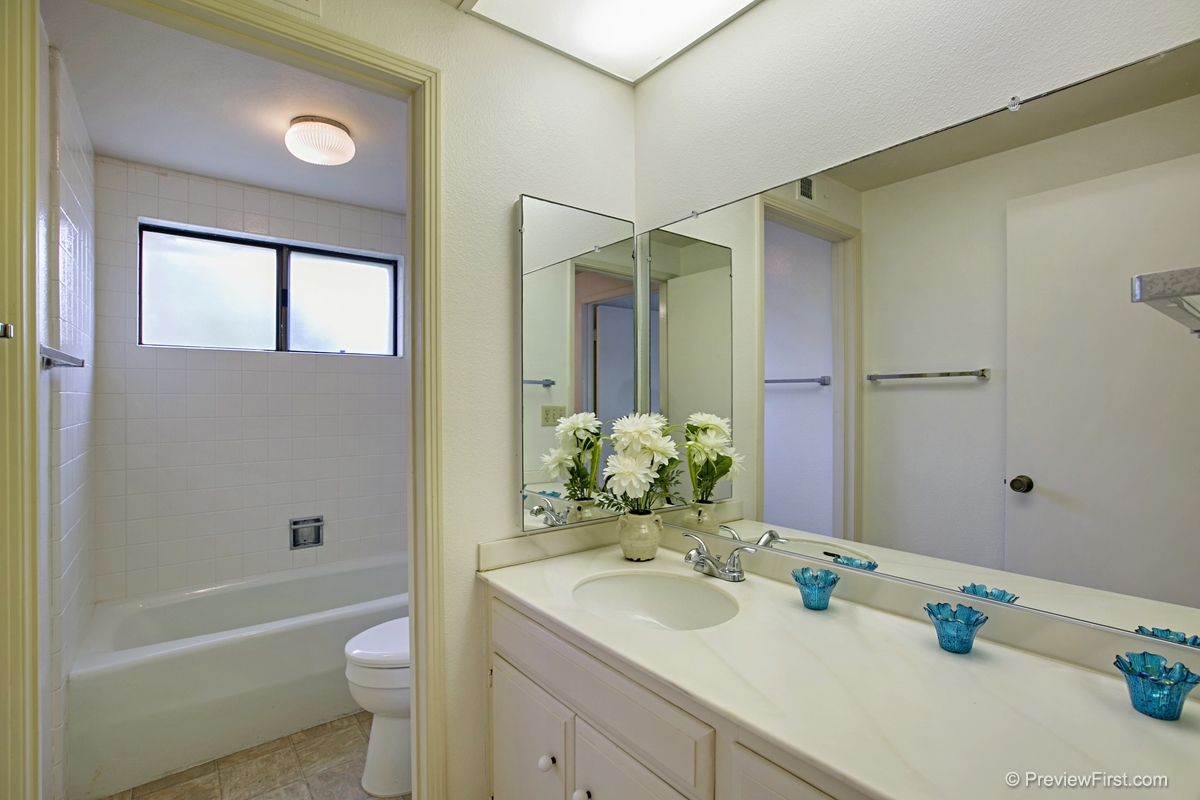 1701 Burgundy Road Encinitas, CA 92024 - Photo 16 of 25