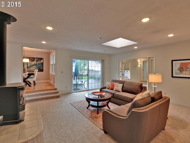 8615 Southwest Jamieson Road Portland, OR 97225 - Photo 7 of 15 Gallery Image 7