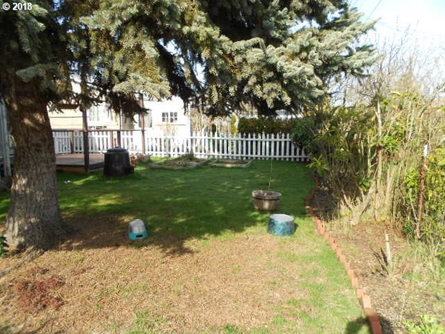 1548 Thompson Road Woodburn, OR 97071 - Photo 6 of 17 Gallery Image 6