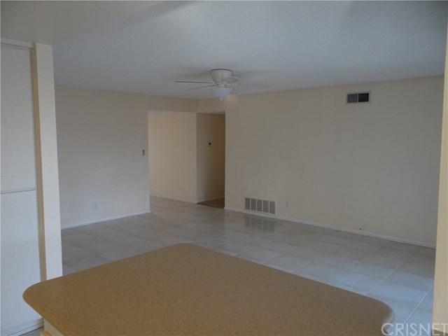 2232 Hawk Street Simi Valley, CA 93065 - Photo 6 of 33