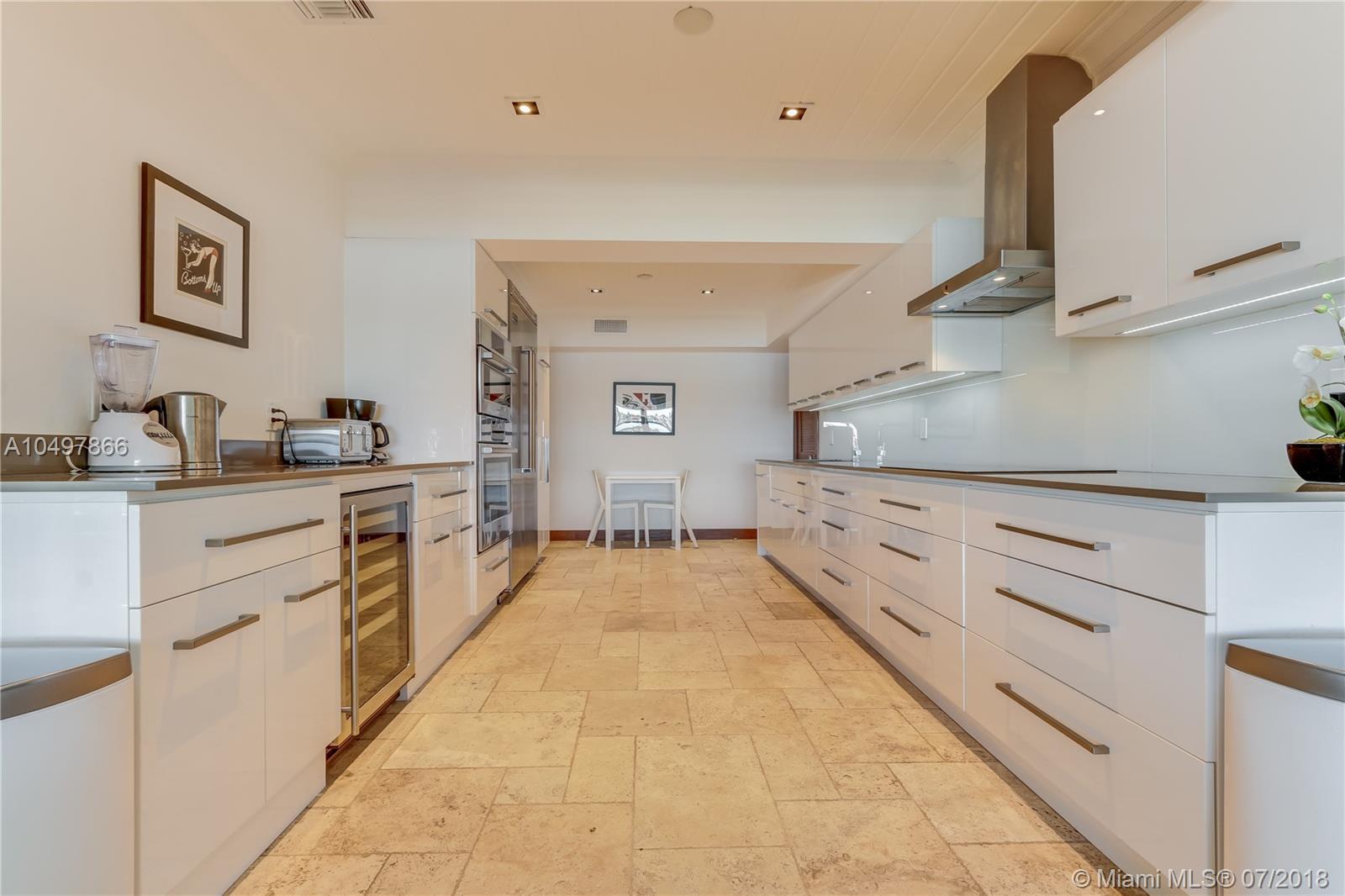 1525 Cleveland Road Miami Beach, FL 33141 - Photo 11 of 31