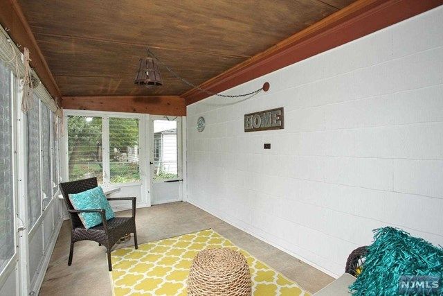 424 Windsor Road River Edge, NJ 07661 - Photo 22 of 25 Gallery Image 22