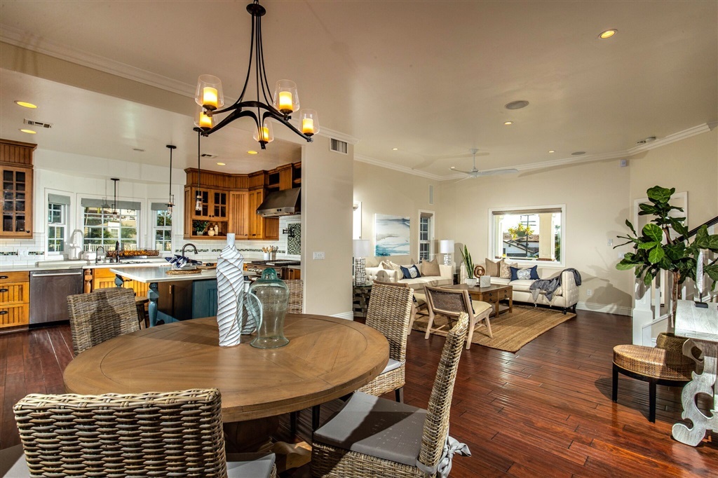 5303 Chelsea Street La Jolla, CA 92037 - Photo 6 of 23