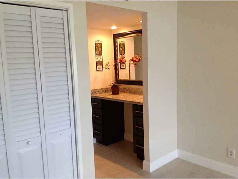 4700 Washington Street, Unit 406 Hollywood, FL 33021 - Photo 19 of 29