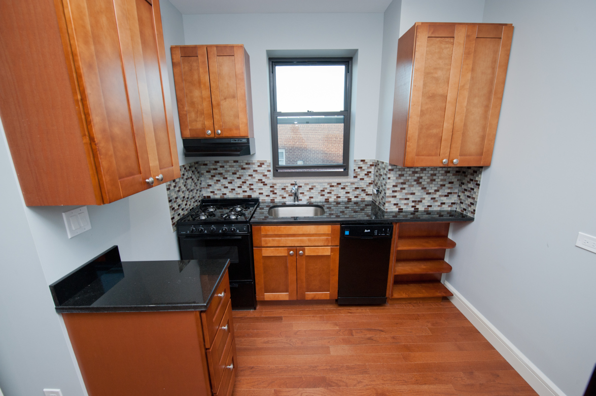 25-60 45th Street, Unit 3R Queens, NY 11103 - Photo 6 of 9