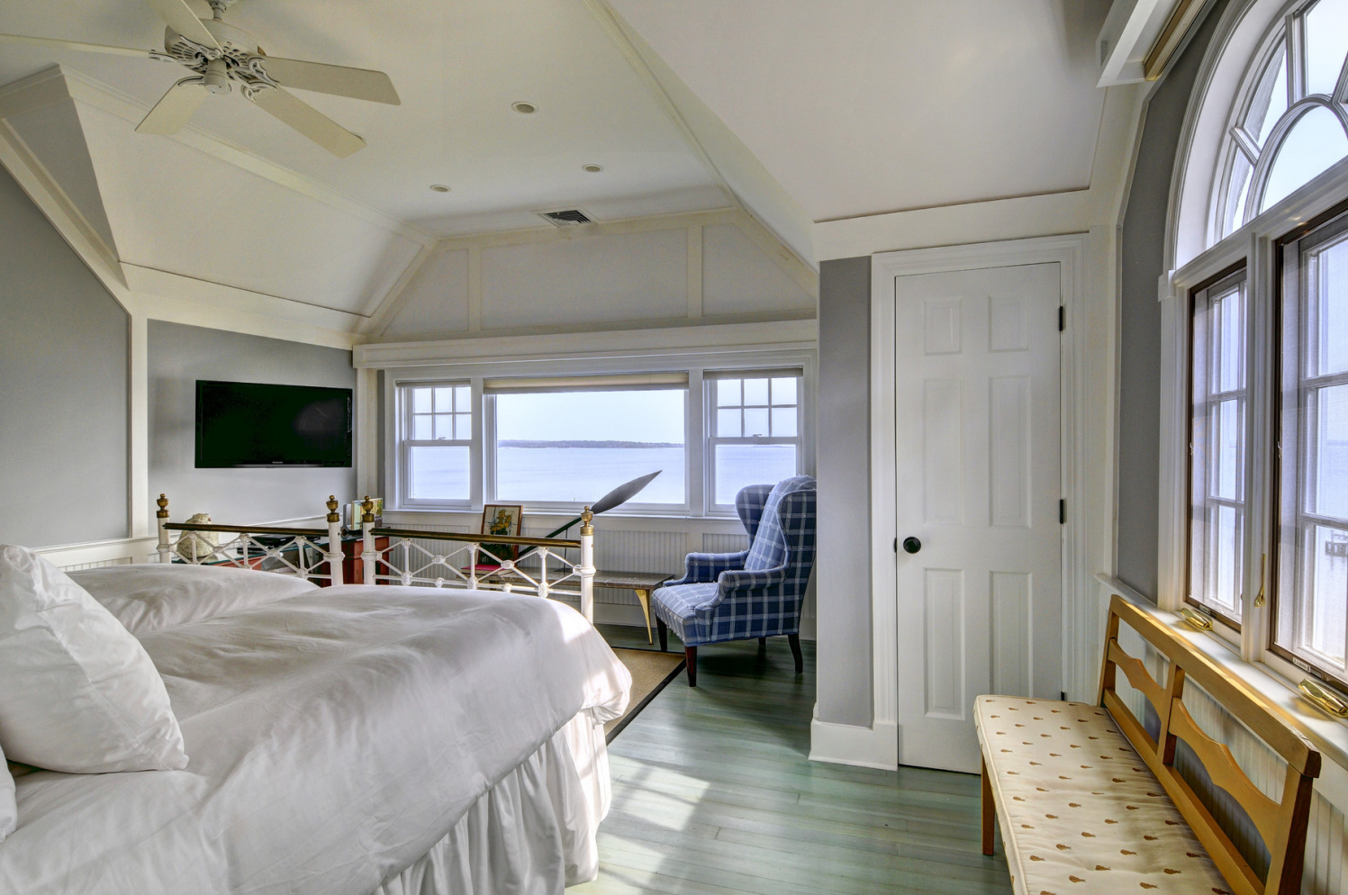 North Haven North Haven, NY 11963 - Photo 10 of 13