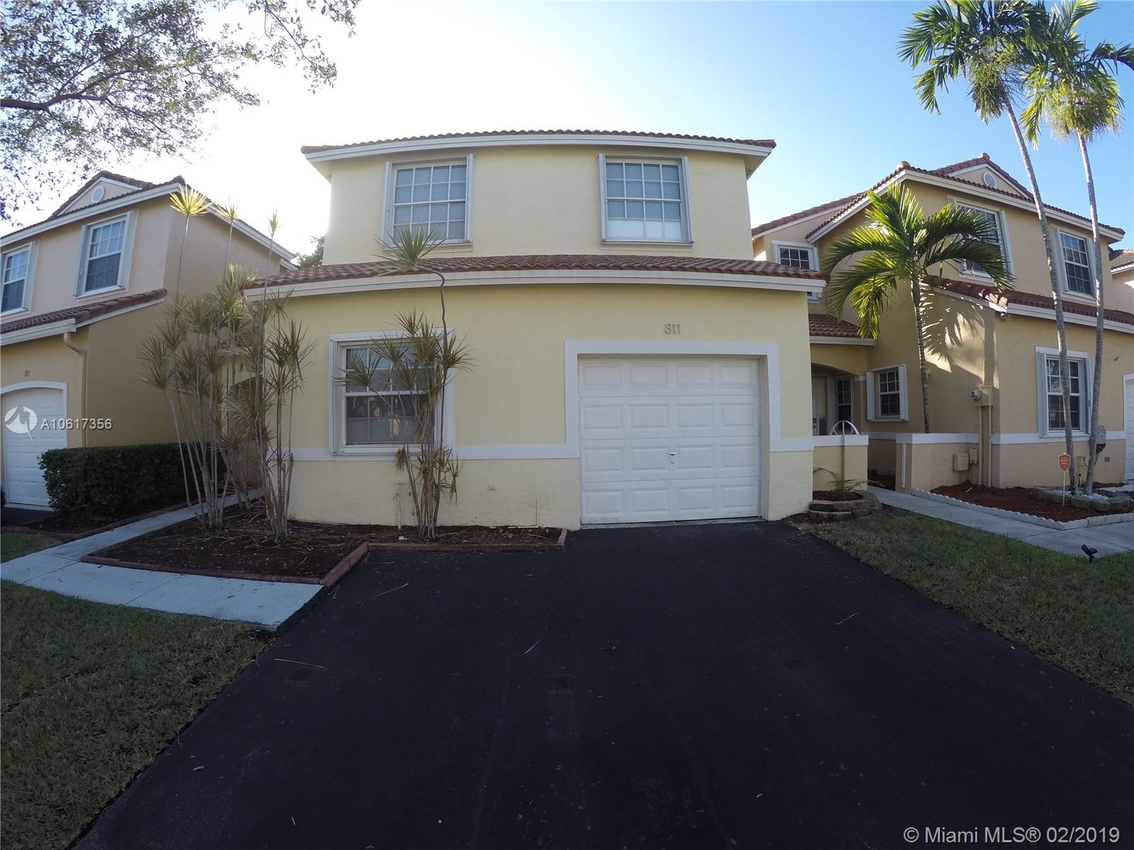 811 Southwest 178th Way Pembroke Pines, FL 33029 - Photo 9 of 51