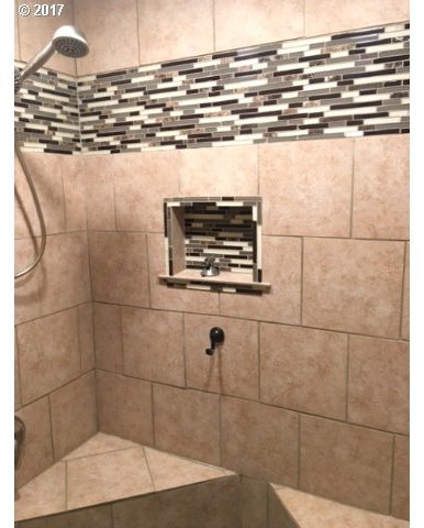 1408 Fisher Road Roseburg, OR 97471 - Photo 13 of 27 Gallery Image 13