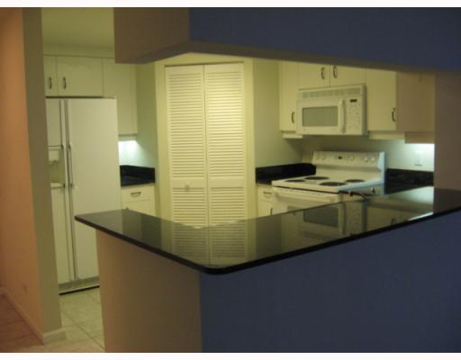 701 Brickell Key Boulevard, Unit 1908 Miami, FL 33131 - Photo 5 of 16
